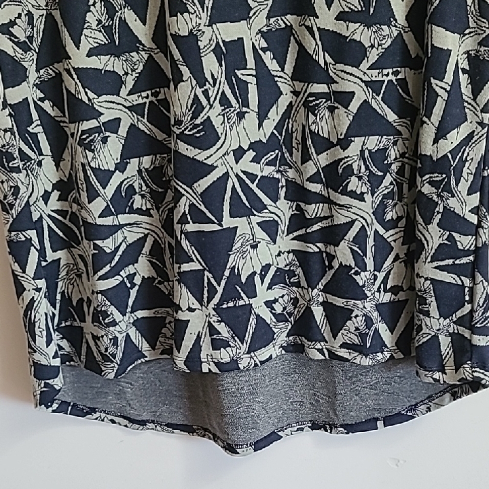 Lularoe Classic Navy & Gray Patterned Top XL - Picture 3 of 12